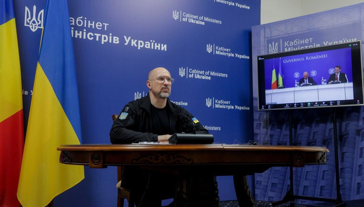 Renuncia primer ministro de Ucrania; se espera significativa restructuración