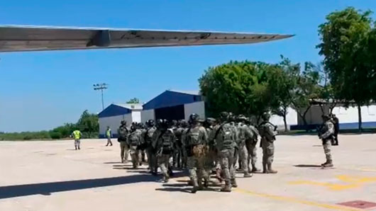 Refuerzan seguridad en Culiacán con 300 militares; arriban paracaidistas del Ejército