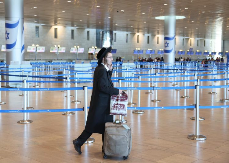 Israel reanuda vuelos tras la guerra con Irán