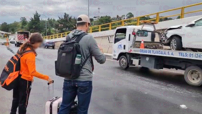 Atienden servicios de emergencia accidente registrado en la carretera Apizaco-Tlaxcala