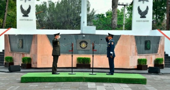 Asume Román Carmona el cargo de nuevo comandante de la Fuerza Aérea