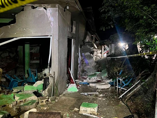 En Hidalgo, 7 heridos por explosión de taller de pirotecnía en la huasteca.