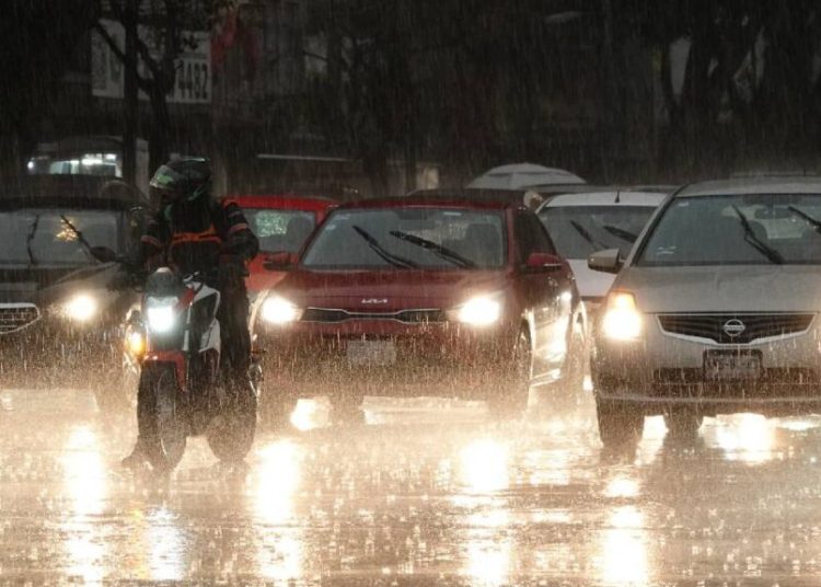 La onda tropical 2 provocará lluvias fuertes