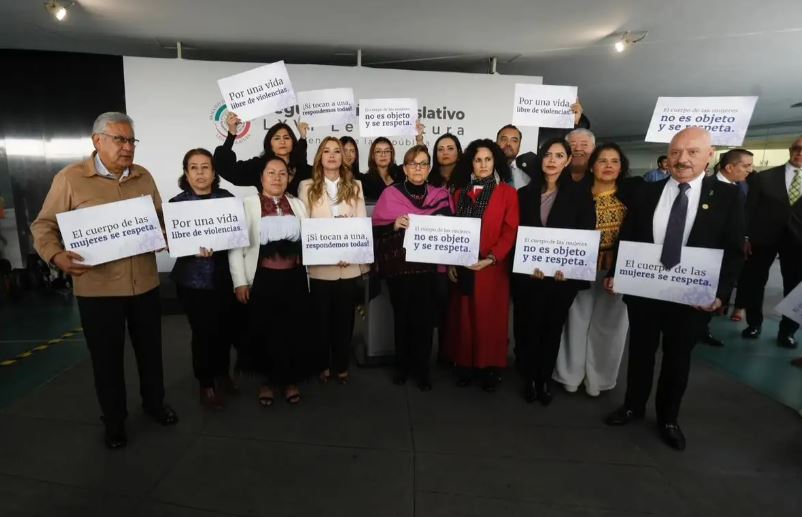 Condena unánime de instituciones y partidos al acoso contra la presidenta Sheinbaum