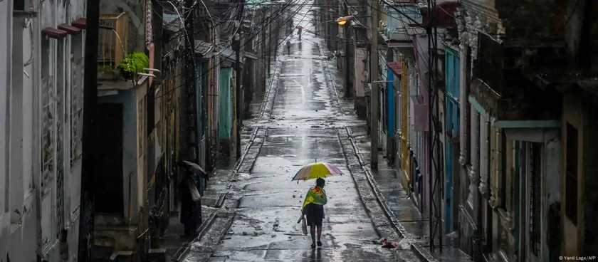 Melissa deja destrucción tras su paso por Jamaica y Cuba