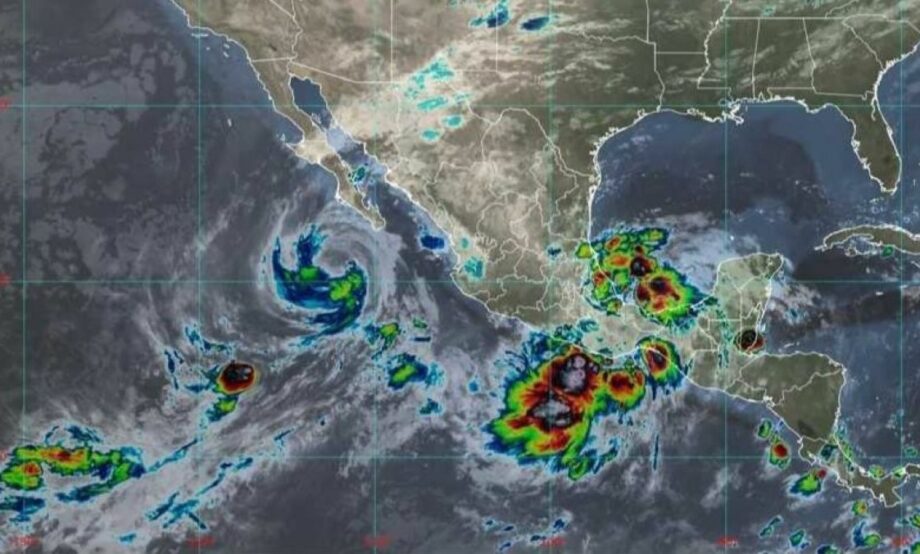 Huracán Priscilla se debilita, dejando lluvias y fuertes vientos