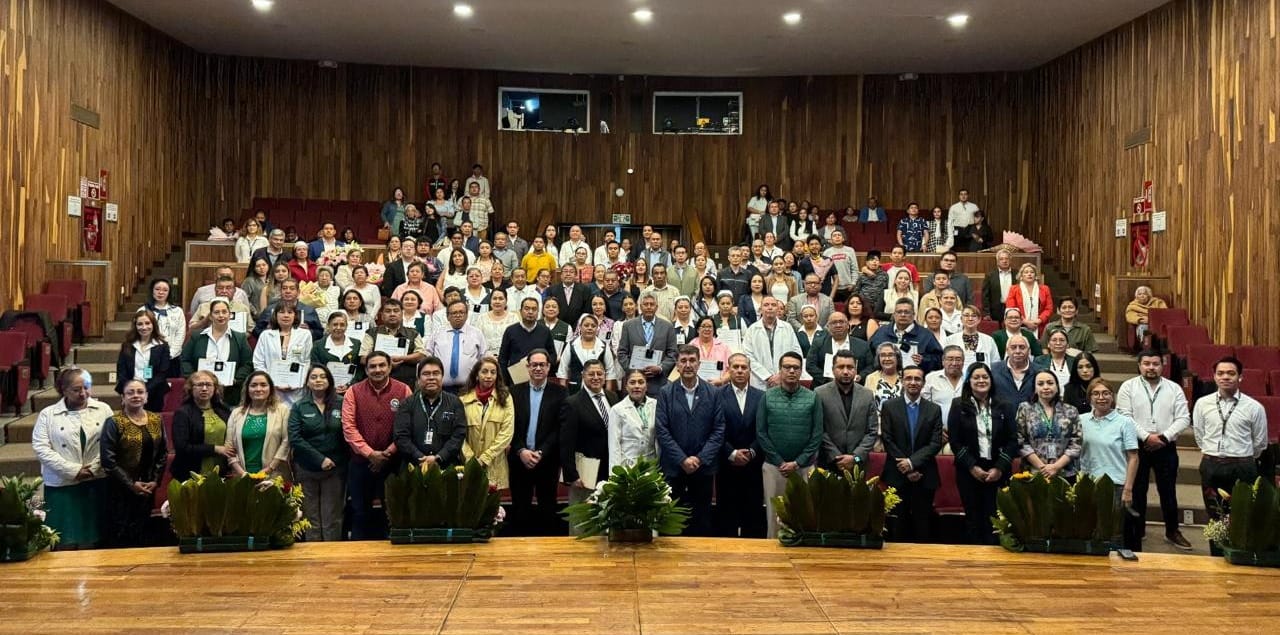 Reconoce IMSS Tlaxcala la trayectoria y compromiso de su personal