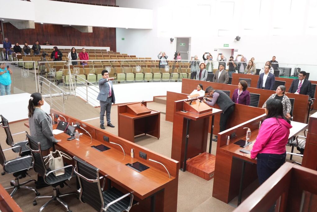 Rinde protesta Juez en Materia Penal Especializado en Justicia para Adolescentes ante la LXV Legislatura