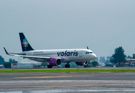 Vuelo Tijuana-La Paz, de Volaris, sufre falla de presurización y aterriza en Sonora