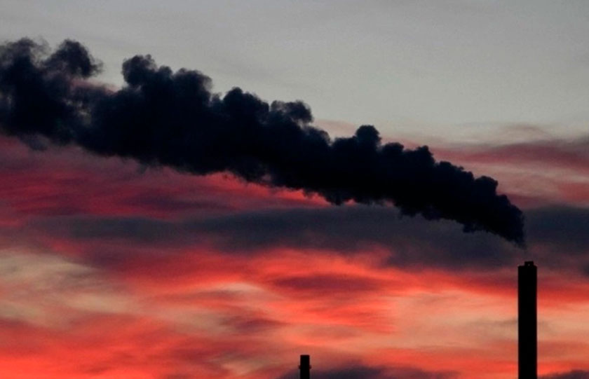 Emisiones de CO2 generadas por combustibles fósiles batirán récord en 2025, según un estudio