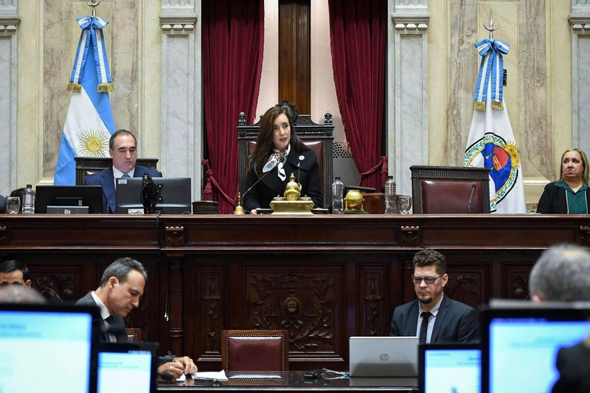 Aprueban en Argentina aumento de pensiones a pesar de amenazas de veto de Milei