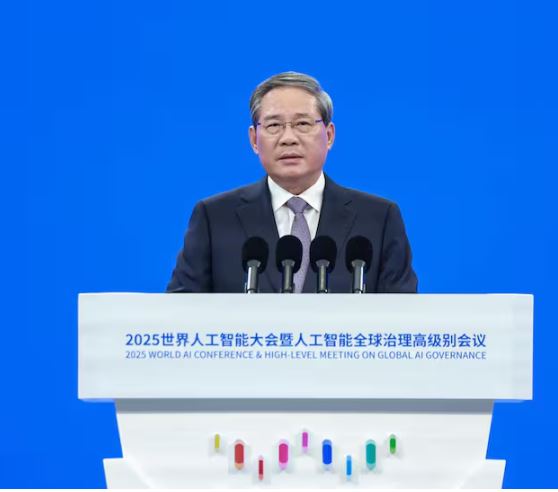 China propone crear una organización internacional de inteligencia artificial ante los obstáculos del gobierno de Trump