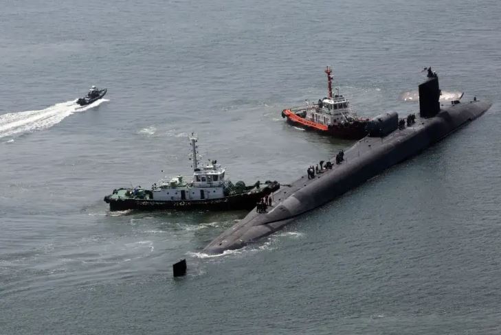 Ordena Trump despliegue de submarinos nucleares cerca de Rusia