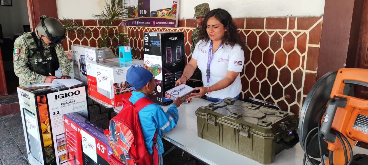 Niños ponen el ejemplo: En Tlaxcala, canjean más juguetes bélicos