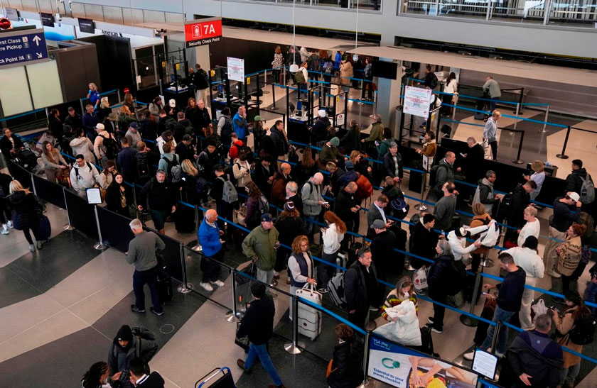 Aerolíneas de EU cancelan otros mil 200 vuelos por cierre del gobierno
