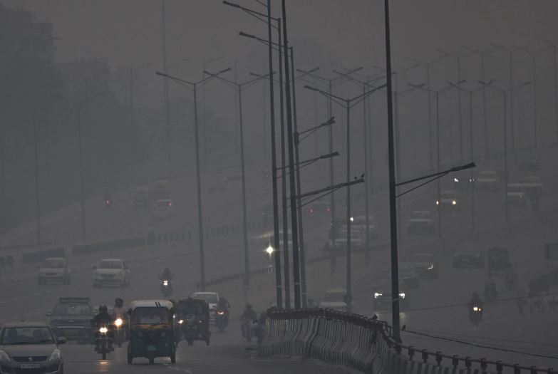India pone a prueba siembra de nubes para luchar contra la contaminación en Delhi