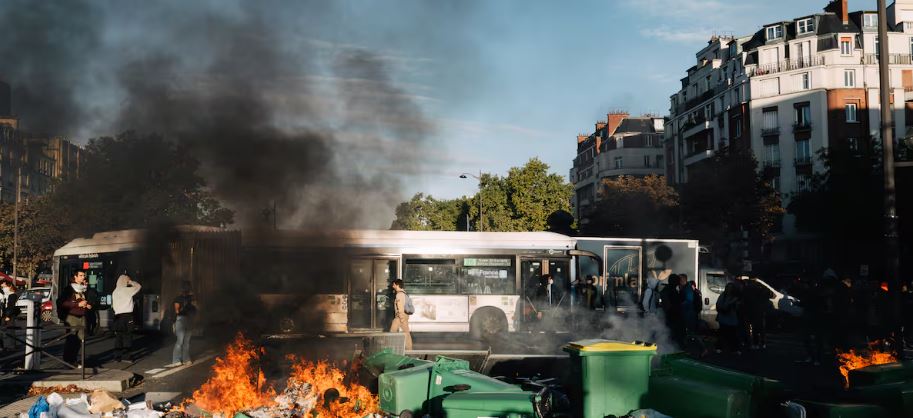 La jornada de bloqueo en Francia se salda con más de 470 detenidos