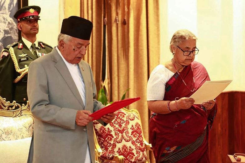 Sushila Karki asume como primera ministra del Gobierno provisional de Nepal