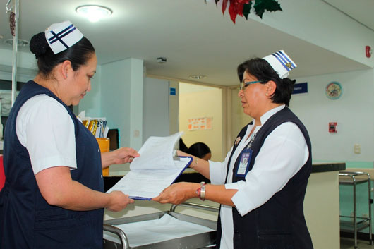 Gobierno estatal fortalece condiciones laborales del personal de salud