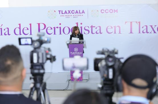 Reconoció gobernadora Lorena Cuéllar a periodistas tlaxcaltecas 