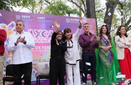 Decenas de catrinas y catrines se apoderaron de las calles del Centro Histórico