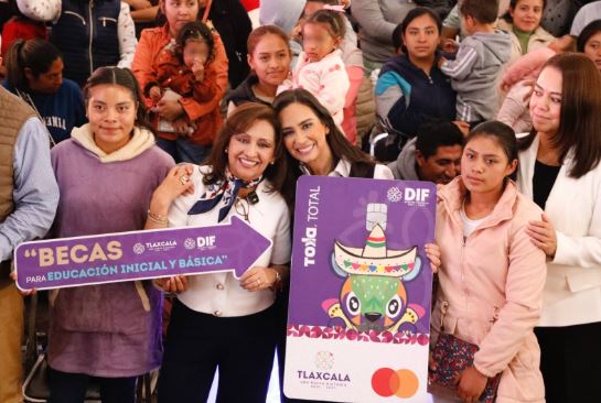 Impulsa gobierno estatal acceso a educación inicial con entrega de becas 