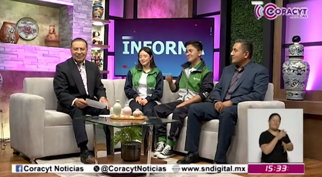 En entrevista, el director del CECyTE Plantel 13 de Tepetitla, Amado Lima Carro