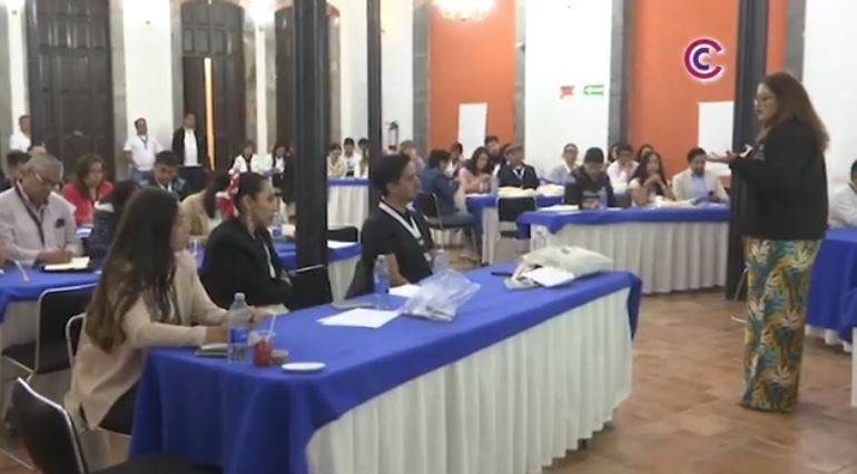 Capacitan a docentes para participar en intercambios binacionales 
