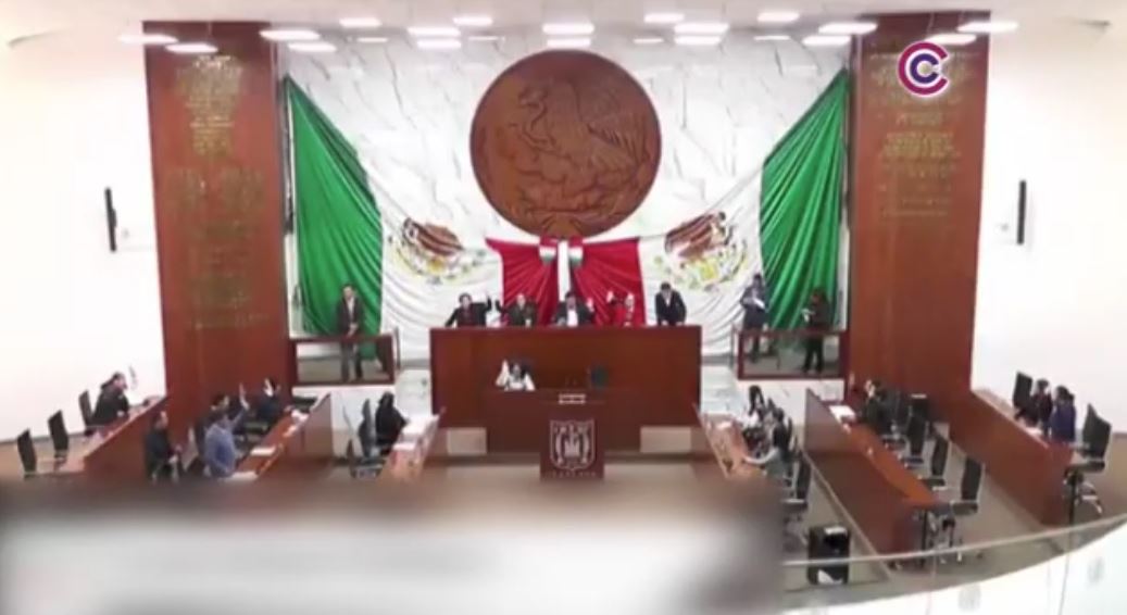 Otorgarán presea a docentes tlaxcaltecas por 50 años de servicio