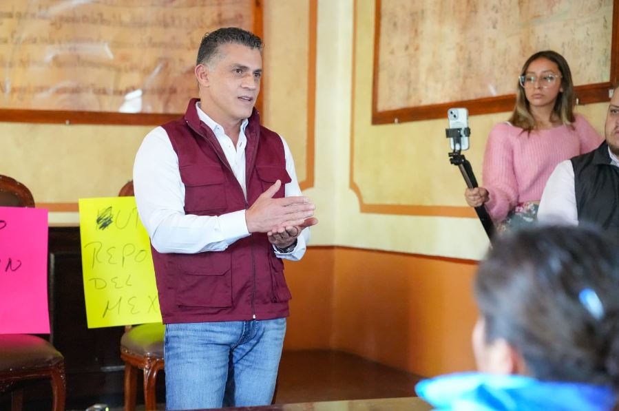 Alcalde Alfonso Sánchez García atiende a vecinas y vecinos de la comunidad de Acuitlapilco