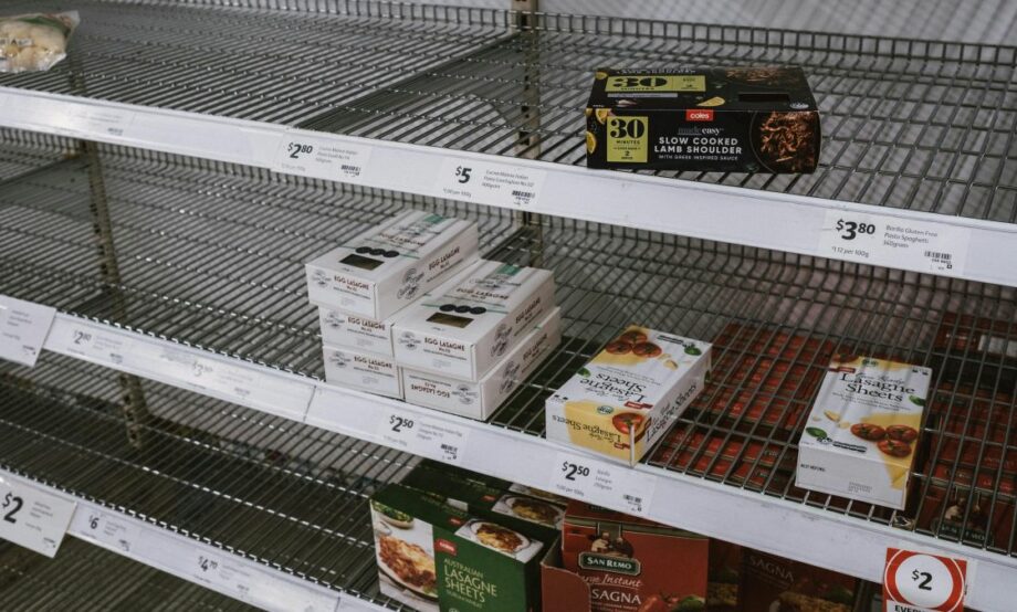 EUA: compras de pánico y vuelos cancelados ante tormenta invernal