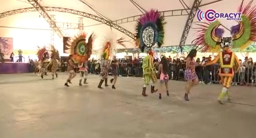 Trajes de hasta 200 mil pesos distinguen al carnaval de Yauhquemehcan