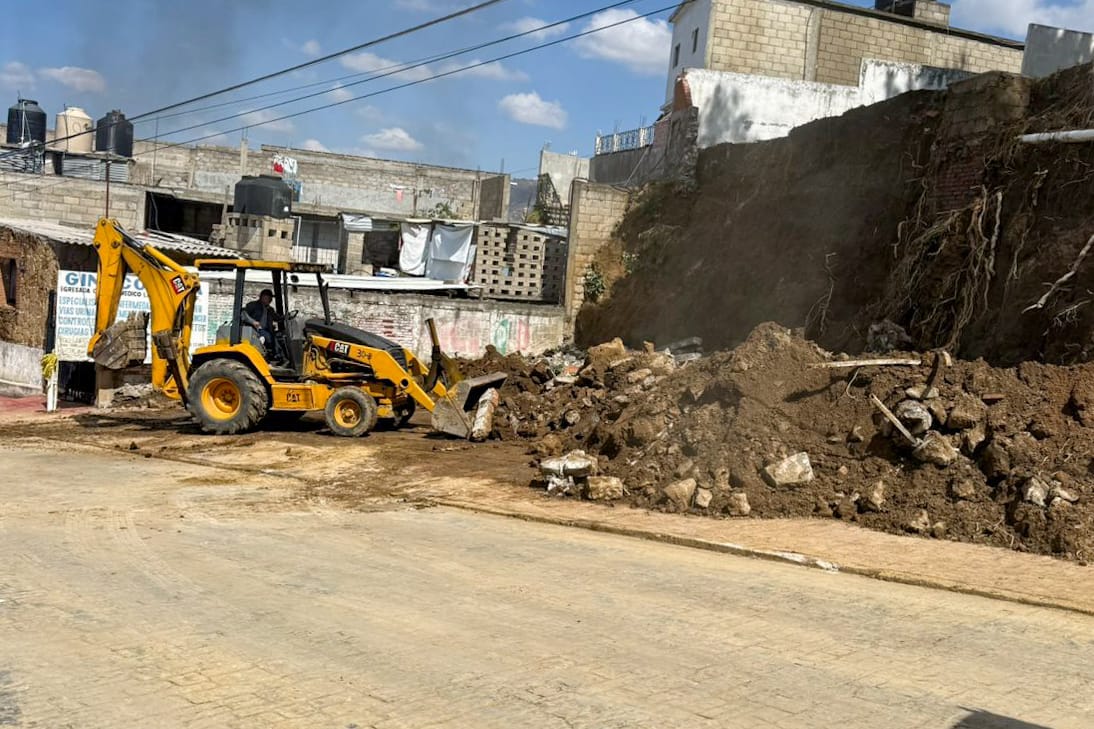 Continúa Ayuntamiento de Tlaxcala la atención con brigadas tras afectaciones por granizada en la capital