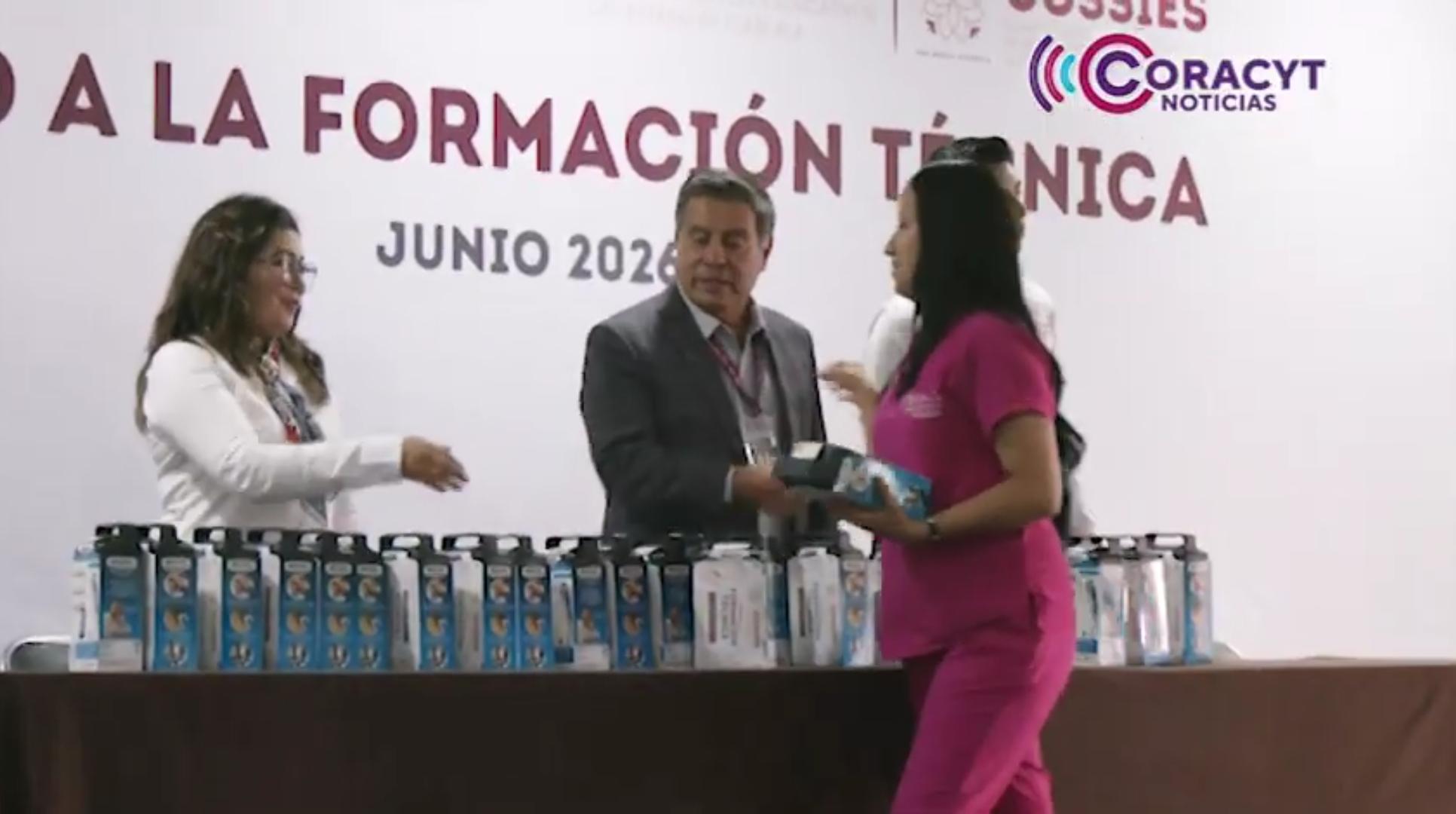Reconoció la Cossies apoyo de estudiantes de estilismo durante su servicio social