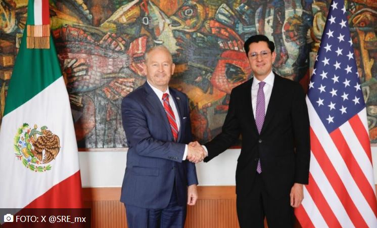 Canciller Roberto Velasco se reúne con embajador de EUA