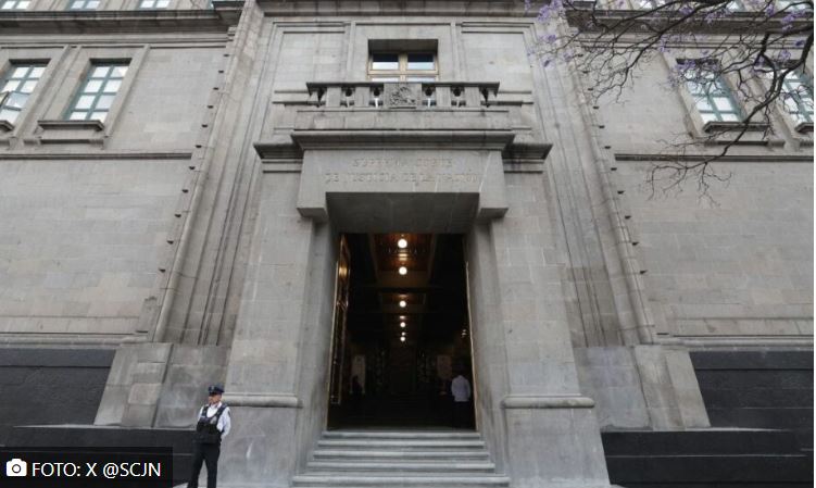 SCJN avala multa a AT&T por daño a usuaria tras exponer su línea telefónica