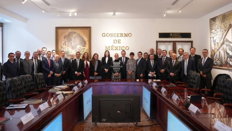 La cúpula bancaria se compromete con Sheinbaum: más crédito y más inversión