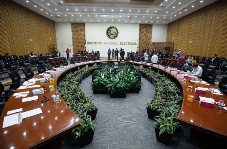 Entrega el INE 241 propuestas a comisión de la reforma electoral