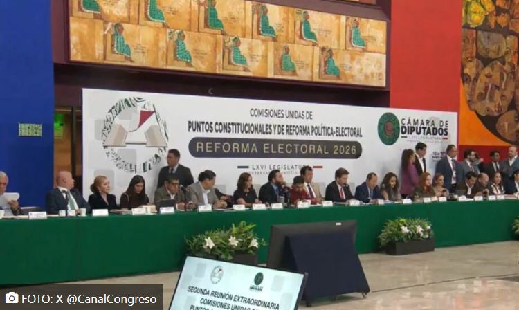 Aprueban en comisiones dictamen de reforma electoral