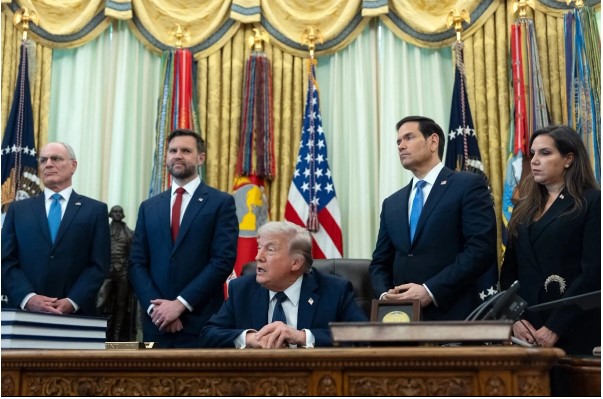 Anuncia Trump prórroga de tres semanas de tregua Líbano-Israel