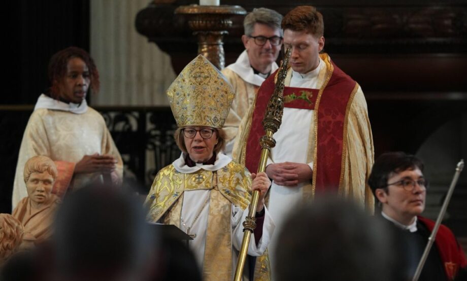 Confirman a primera mujer arzobispa en Inglaterra