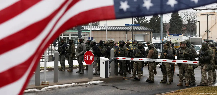 Gobierno de Trump anuncia despliegue policial en Mineápolis