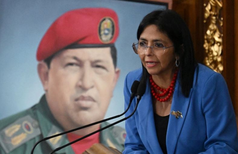 Fuerzas armadas de Venezuela reconocen a Delcy Rodríguez como presidenta tras secuestro de Maduro