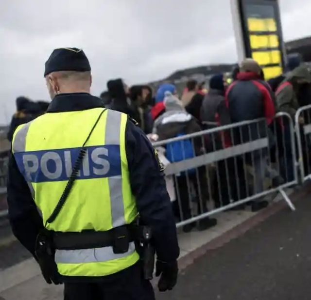 Suecia aumentará deportaciones de inmigrantes con delitos