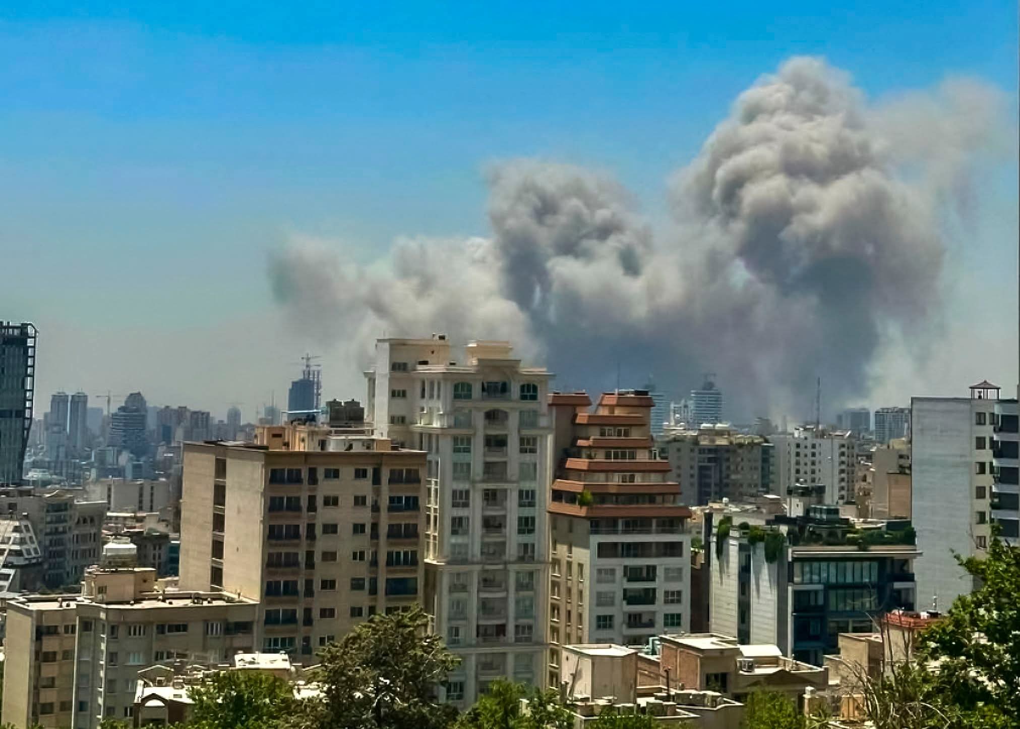 Ataques en Irán: Trump dice que EE.UU. puso en marcha una campaña militar