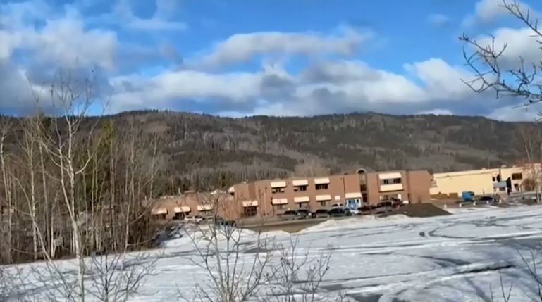 Al menos diez muertos en tiroteo en una escuela de Canadá