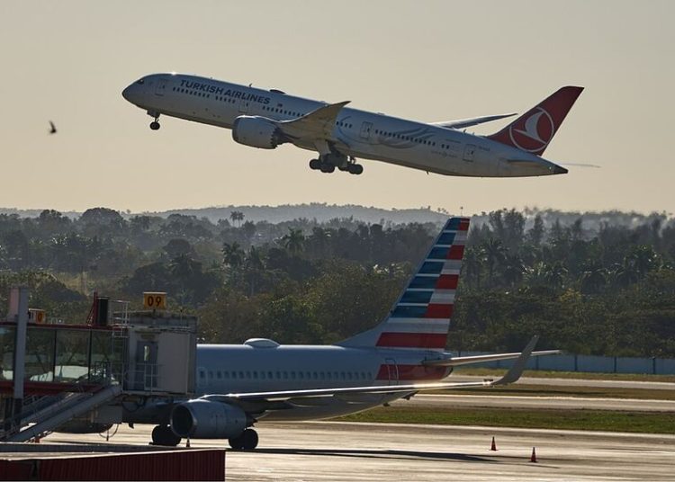 FAA reabre espacio aéreo de El Paso horas después de anunciar cierre de 10 días