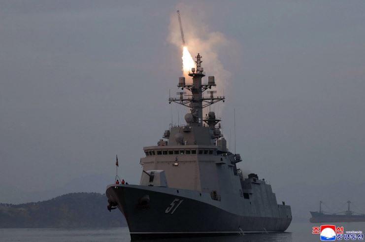 Corea del Norte disparó 10 misiles balísticos hacia el mar, revela Seúl