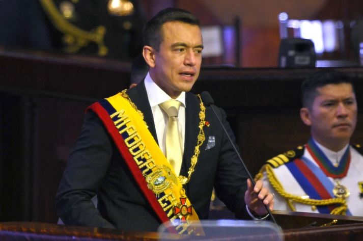 Colectivos protestan contra informe de Noboa y denuncian crisis social en Ecuador