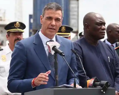 El Gobierno español regularizará a medio millón de migrantes